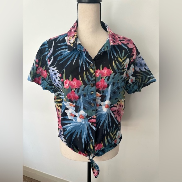 Harlow jungle, print, tie, shirt, cropped size  L/XL Jungle Barbie - Picture 2 of 9